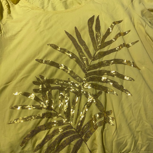 Lot of Two Tshirts - Picture 3 of 4